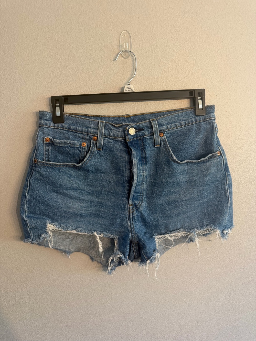 Women’s Levis 501 Jean Shorts 31 Waist